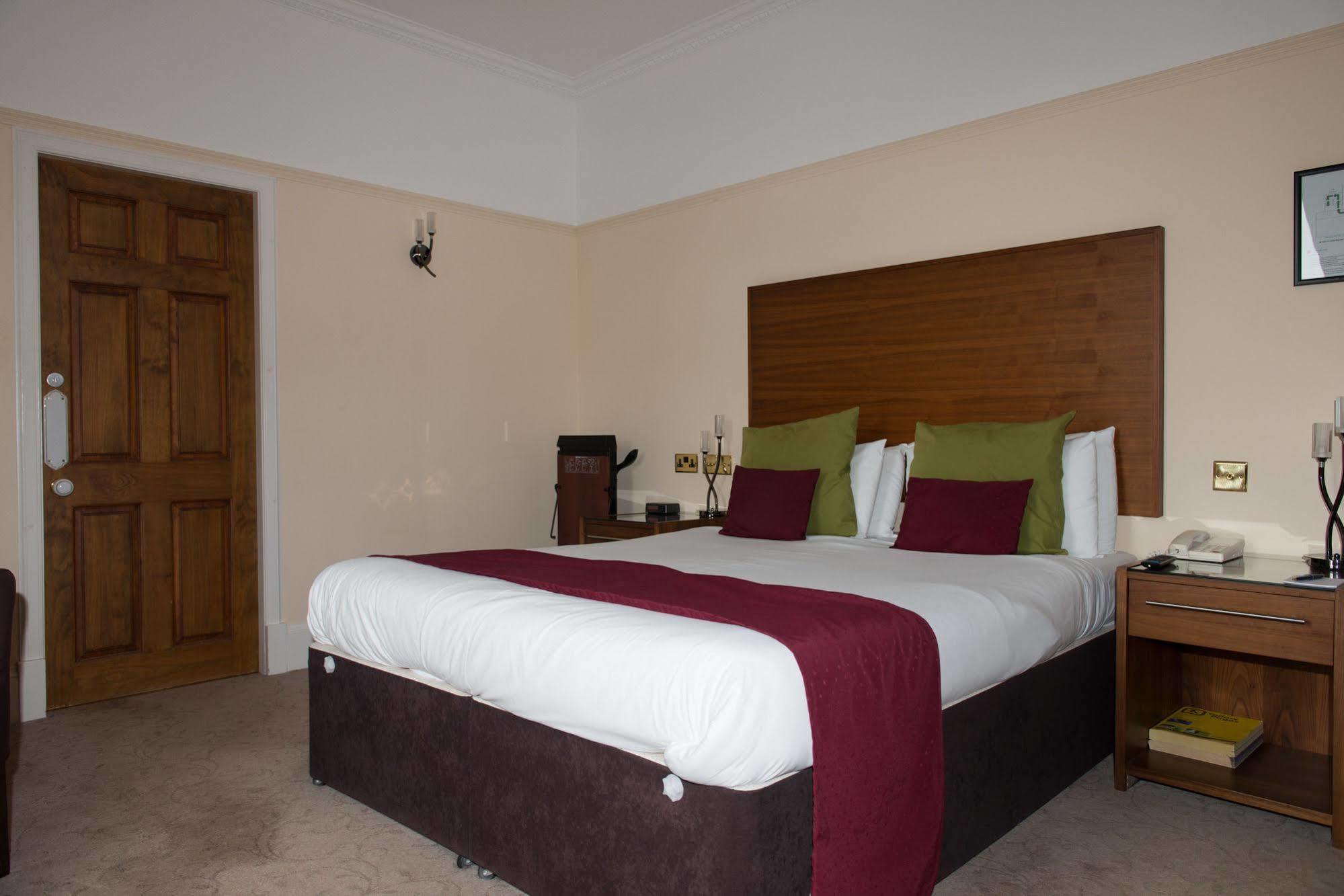 Park Hotel Montrose Bagian luar foto