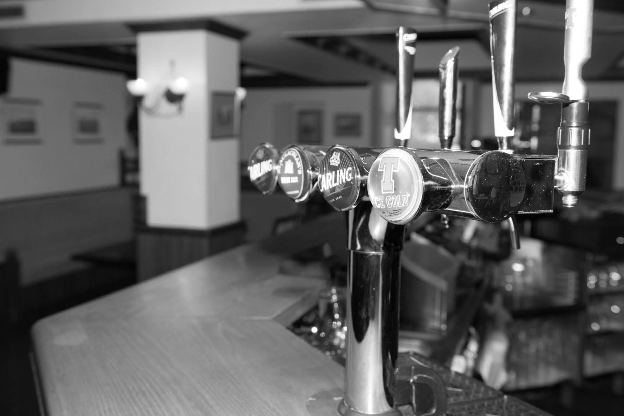 Park Hotel Montrose Bagian luar foto