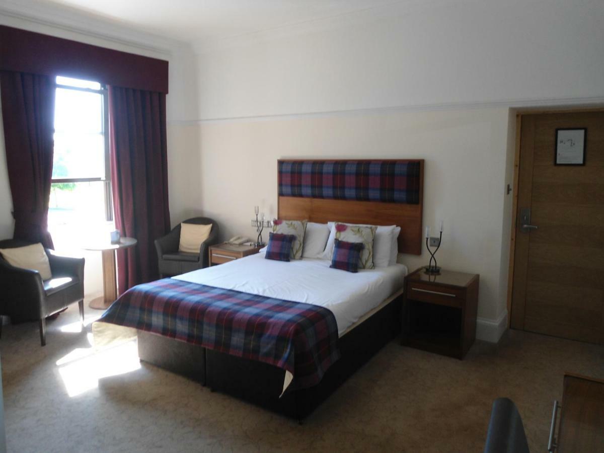 Park Hotel Montrose Bagian luar foto